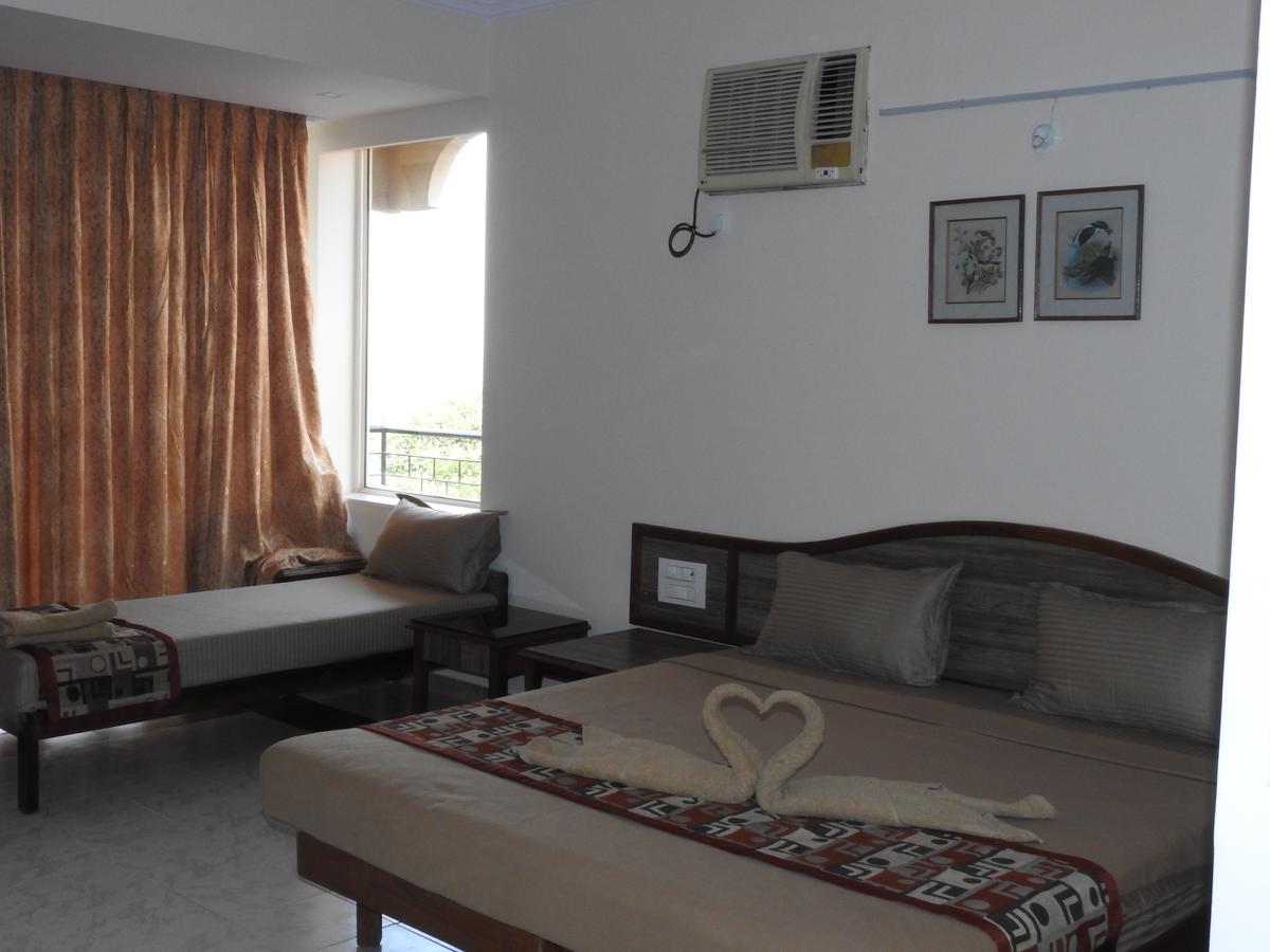 Goa Highridge Residency Hotel Panaji Luaran gambar